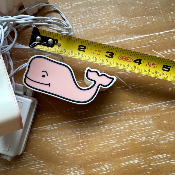 Vineyard Vines Pink Whale String Lights (3) - Picture 5 of 8